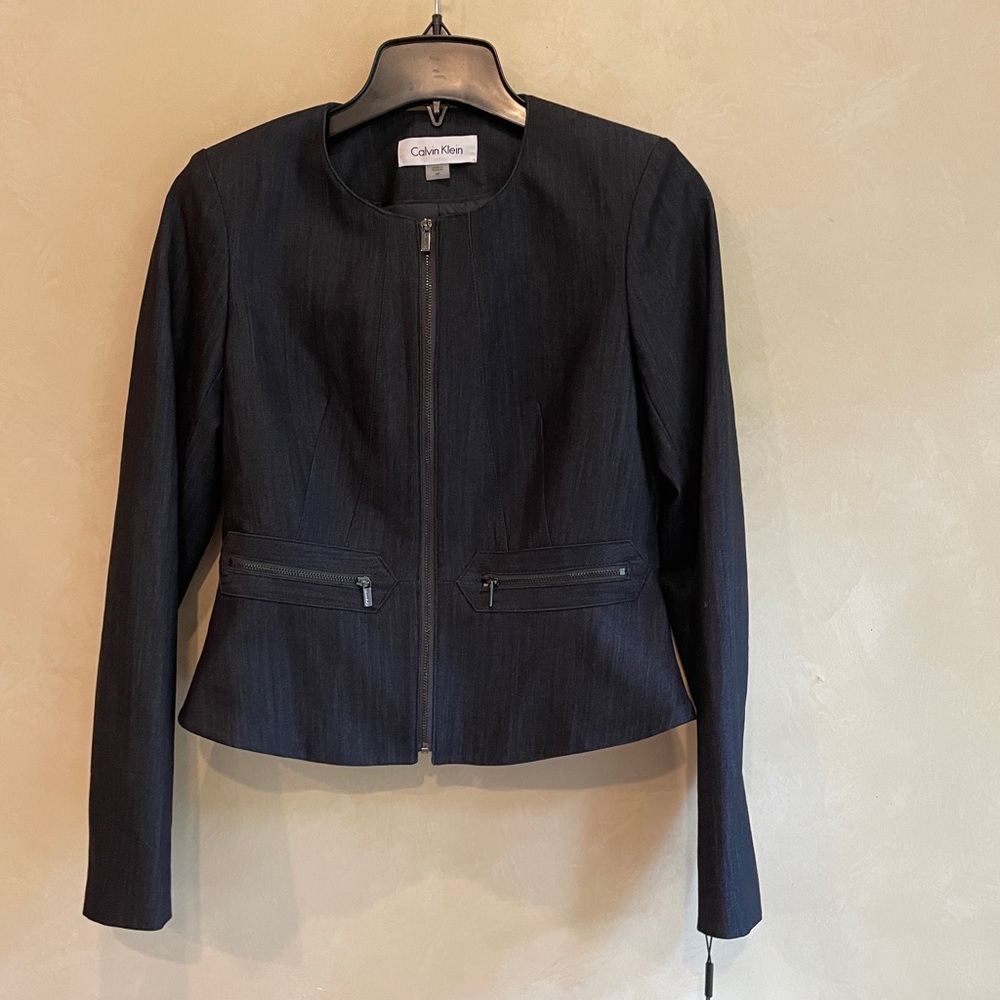 New with Tags Calvin Klein Indigo Navy zip peplum Lined Blazer. Size 4p